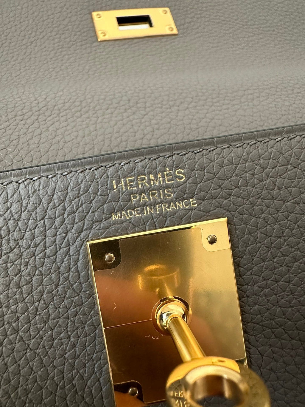 HERMES KELLY 28CM ETAIN TOGO GOLD HARDWARE