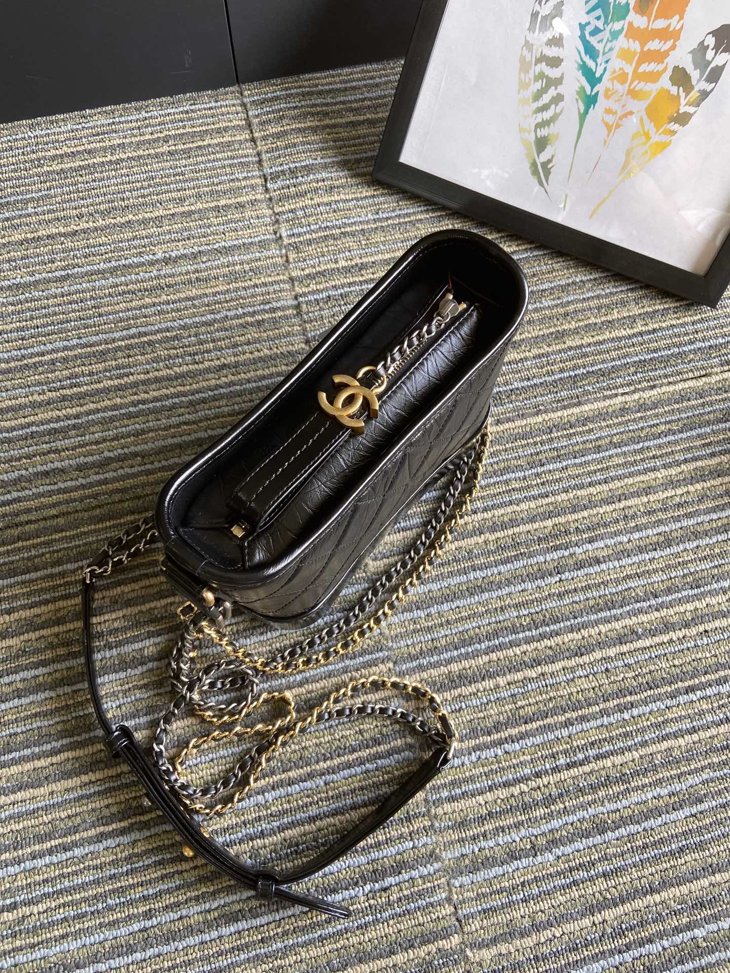 CHANEL MEDIUM 20 HOBO BAG IN BLACK CALFSKIN WITH STRAP