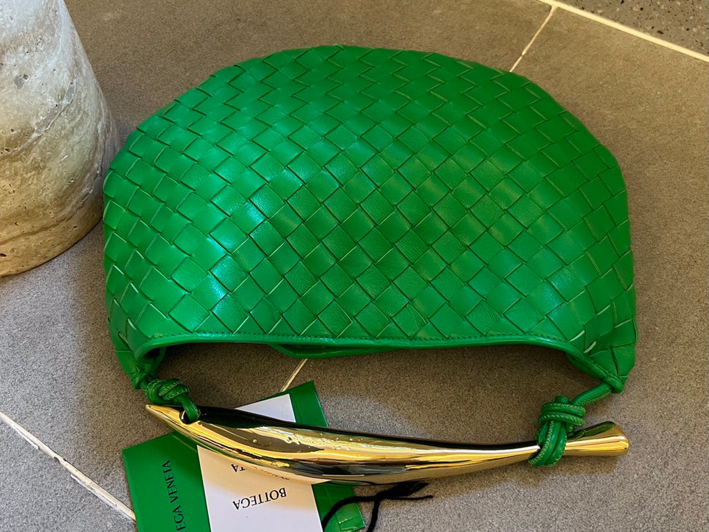 BOTTEGA VENETA SARDINE 33 WITH CHAIN IN SHAMROCK GREEN LAMBSKIN