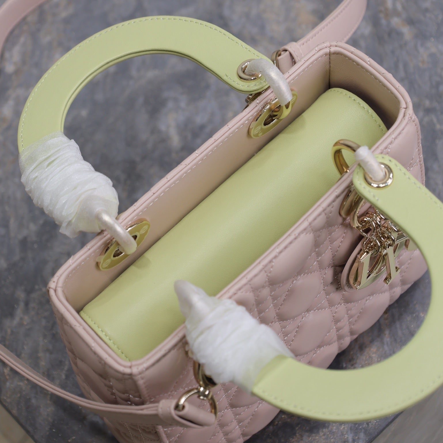 DIOR MEDIUM LADY BAG 20 IN BABY PINK QUILTED MACROCANNAGE CALFSKIN SWAMP YELLOW STRAP