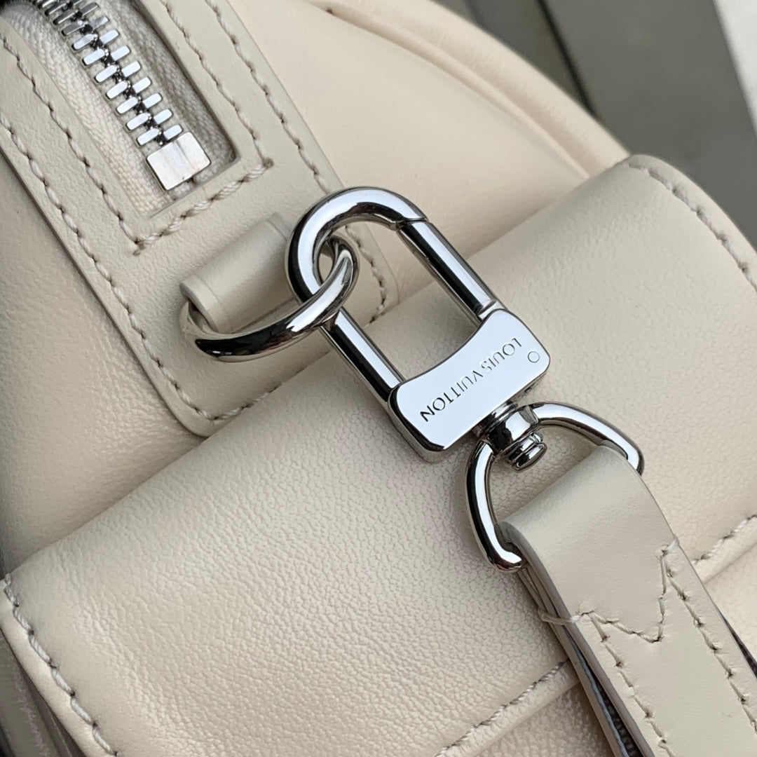 LOUIS VUITTON SPEEDY CARGO VIBE 28 IN VANILLE LAMBSKIN MONOGRAM LOGO TAG