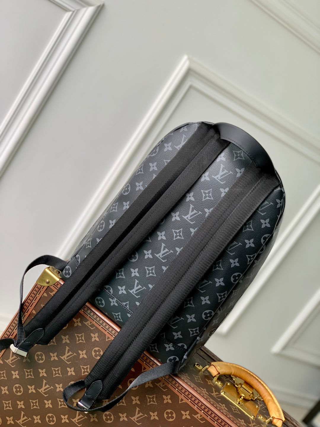 LOUIS VUITTON DISCOVERY SLIM BACKPACK 38 IN BLACK MONOGRAM ECLIPSE COATED CALFSKIN