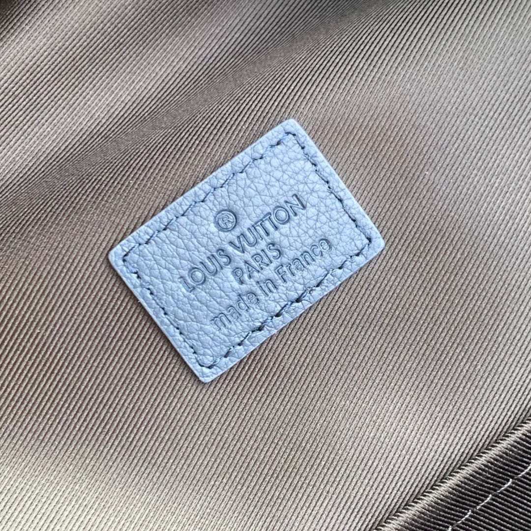 LOUIS VUITTON DISCOVERY PM BACKPACK 38 IN NAVY BLUE LAMBSKIN EMBOSSED MONOGRAM LOGO