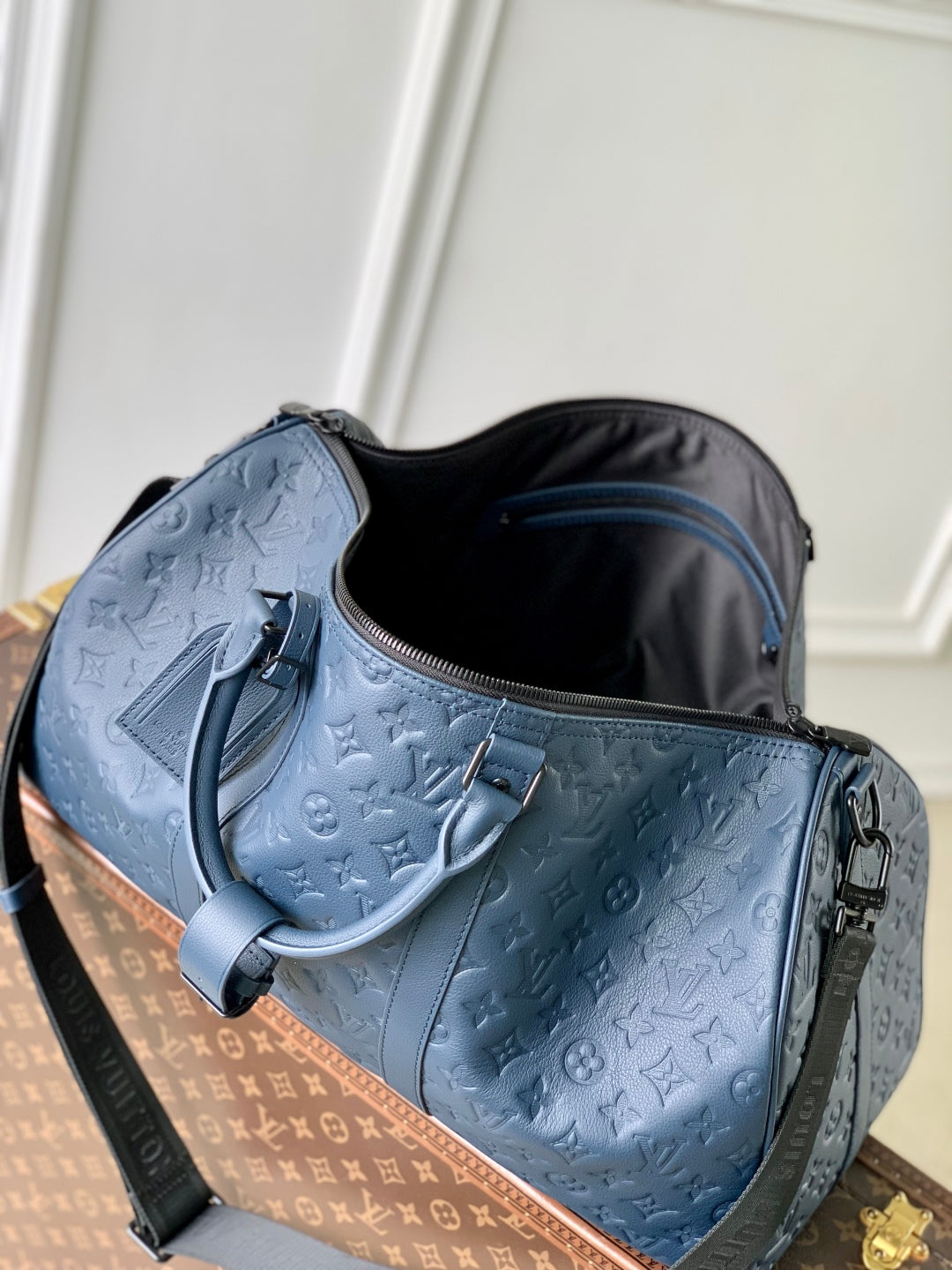 LOUIS VUITTON KEEPALL BANDOULIÈRE 50 IN DARK BLUE MONOGRAM SHADOW EMBOSSED CALFSKIN