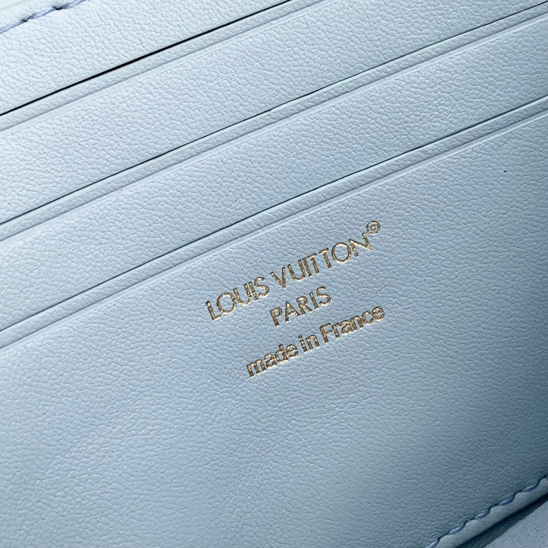 LOUIS VUITTON WALLET ON CHAIN BLOOM 20 IN AZUR BLUE CALFSKIN