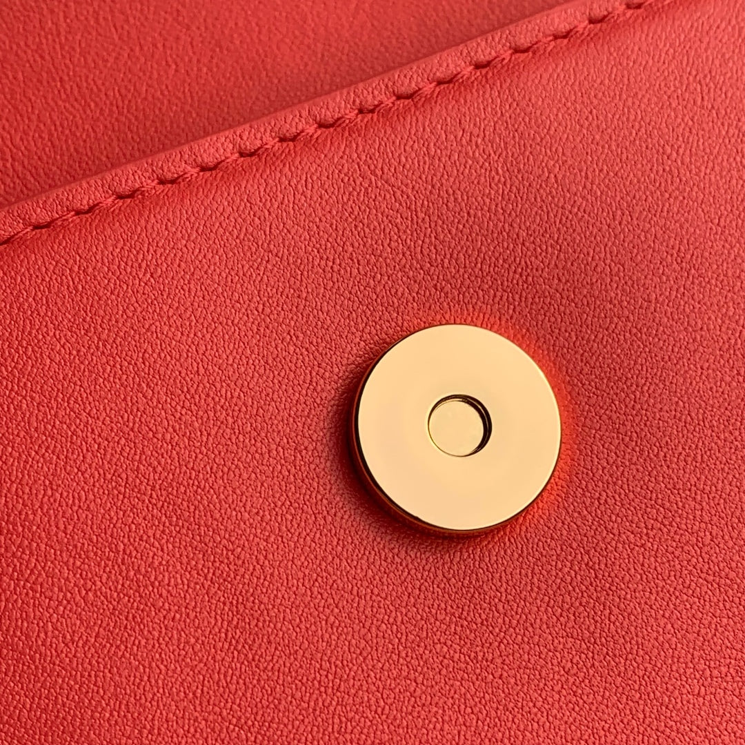 LOUIS VUITTON WALLET ON CHAIN BLOOM 20 IN SWEET CORAL CALFSKIN
