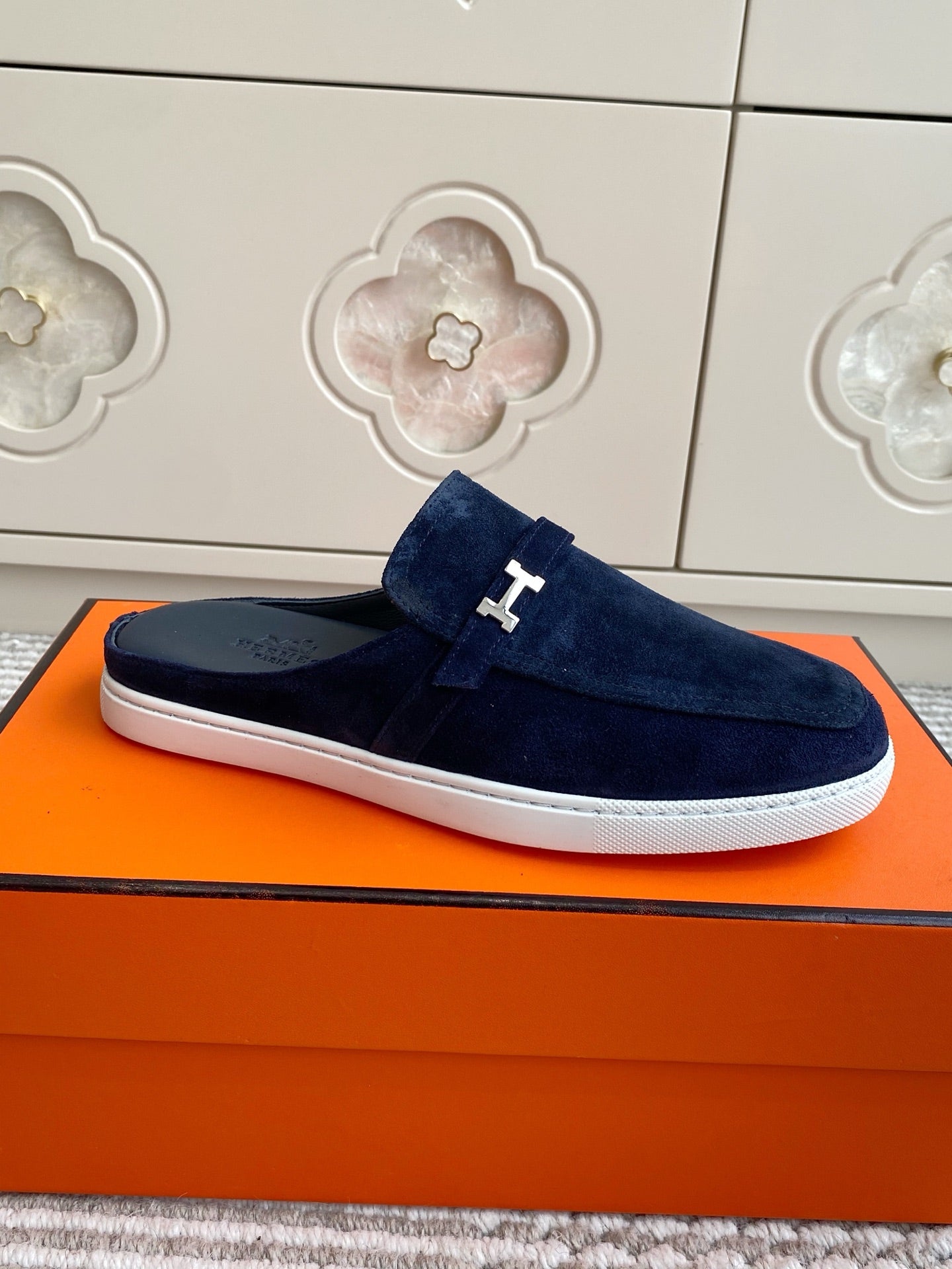 HERMES 25S MULES IN NAVY BLUE SUEDE WITH SILVER HARDWARE