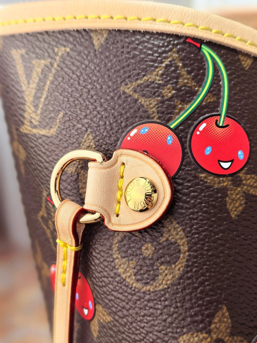 LOUIS VUITTON LV 25S NEVERFULL 31 IN DARK BROWN MONOGRAM CHERRY LEATHER TRIM GOLD HARDWARE