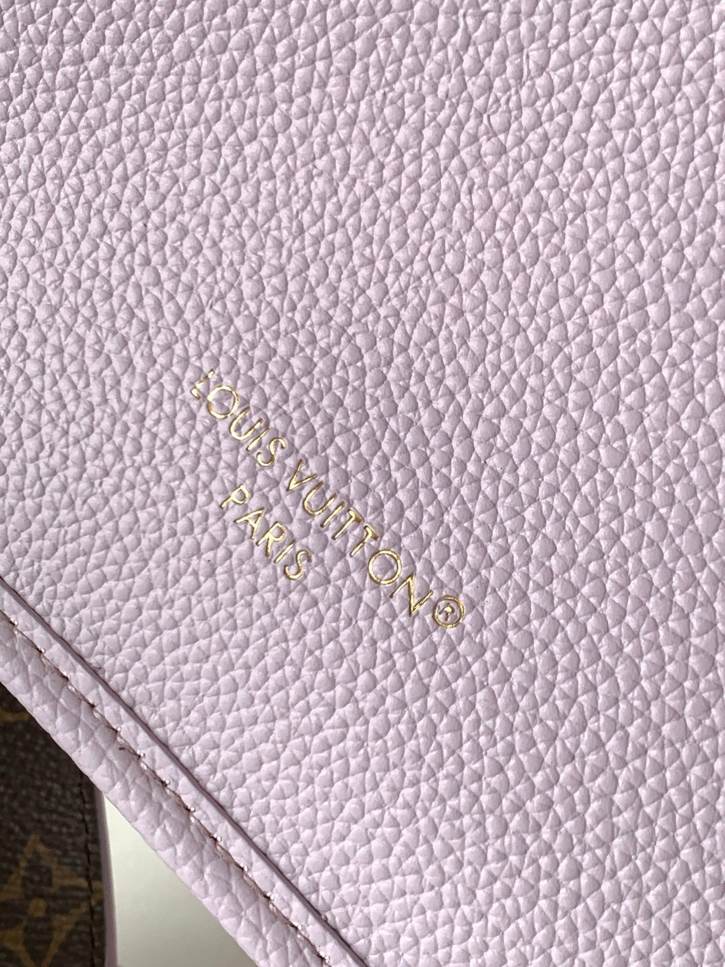 LOUIS VUITTON LV 25S NEVERFULL BANDOULIÈRE INSIDE OUT BB 24 IN LIGHT PURPLE AND BROWN CALFSKIN