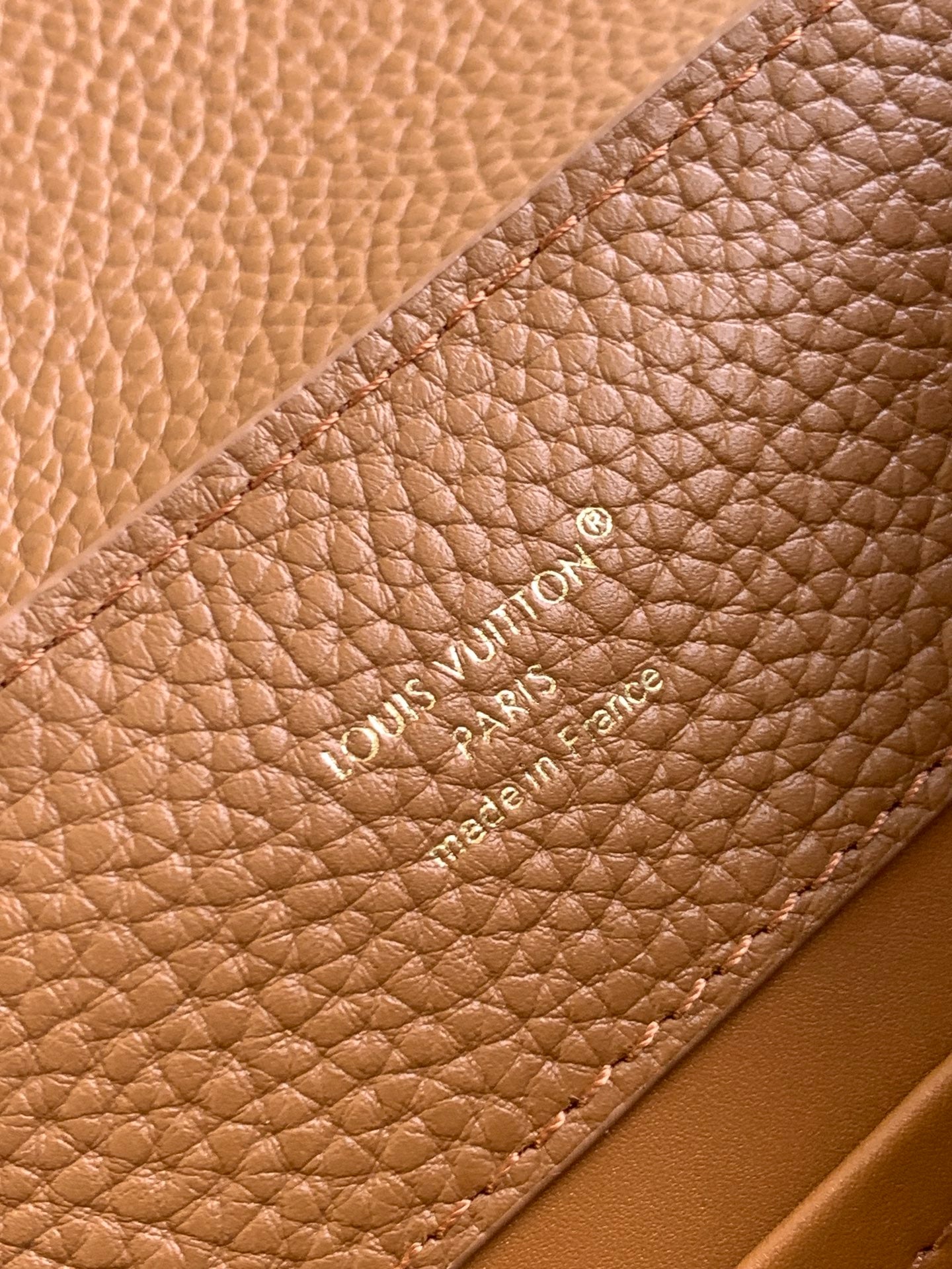 LOUIS VUITTON LV 25S CAPUCINES BAG 27 IN TAN CALFSKIN GOLD HARDWARE