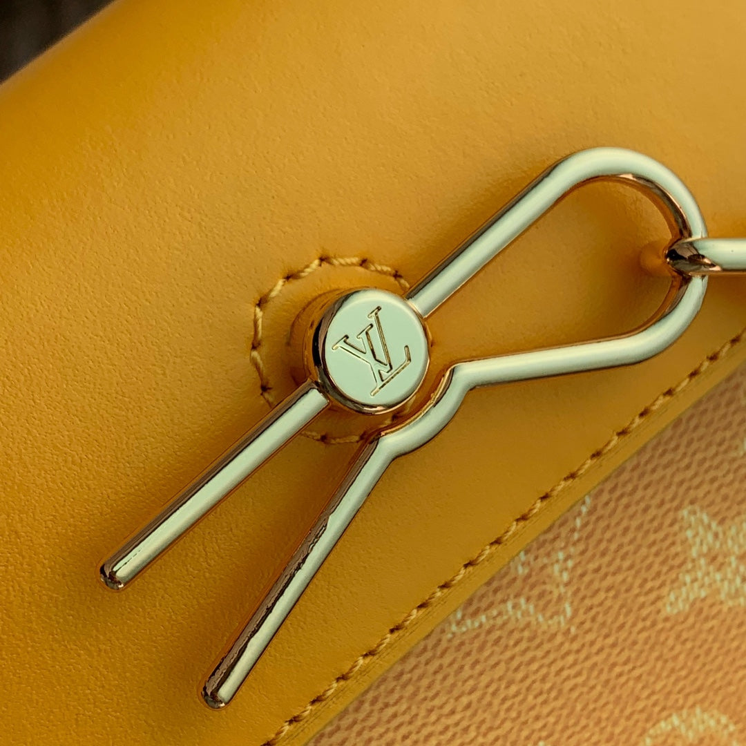LOUIS VUITTON STEAMER 18 IN PEPPER ORANGE MONOGRAM HERITAGE CANVAS GOLD HARDWARE
