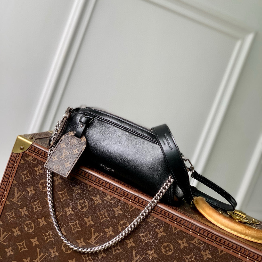 LOUIS VUITTON POCHETTE VIBE HANDBAG 25 IN BLACK LAMBSKIN BROWN COWHIDE AND COATED CANVAS TRIM