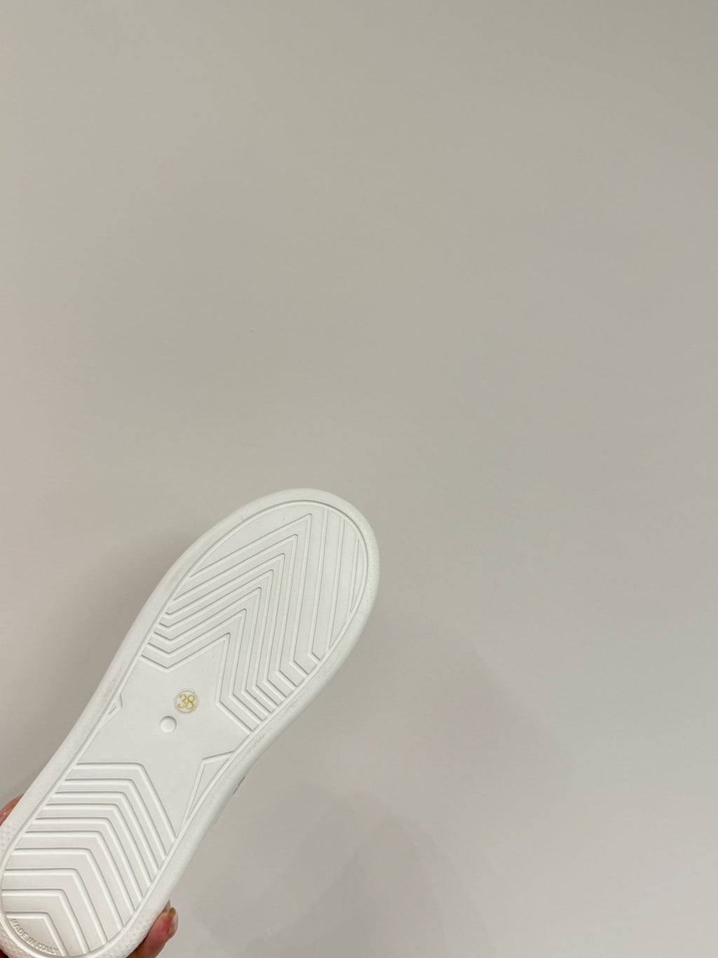 DIOR BLACK STAR SNEAKER WHITE CALFSKIN AND SUEDE CALFSKIN WITH SHEARLING LINING