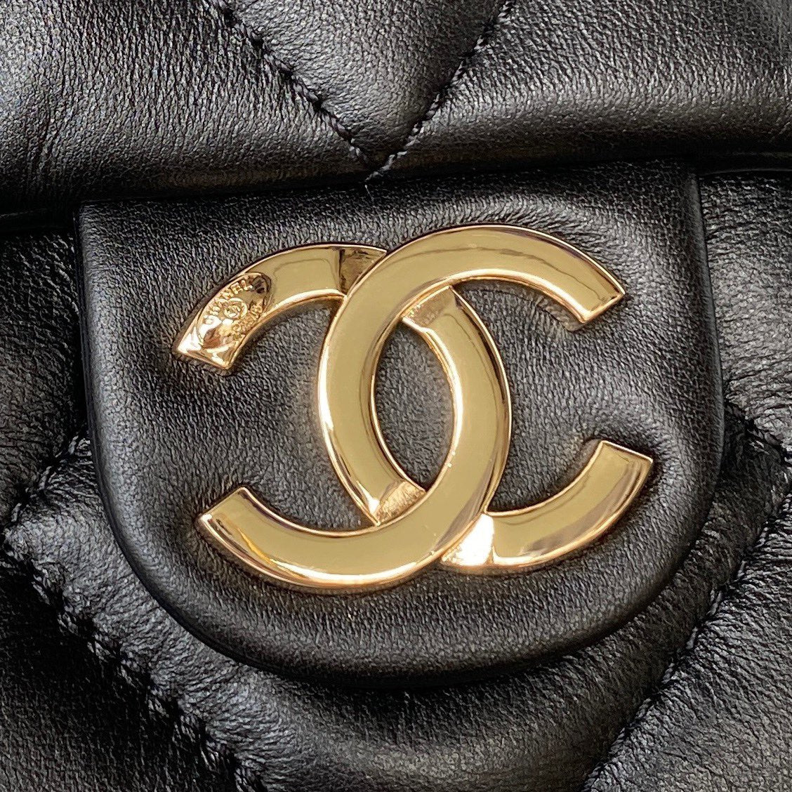 CHANEL 23P Hobo Shopping Black Calfskin Gold Hardware