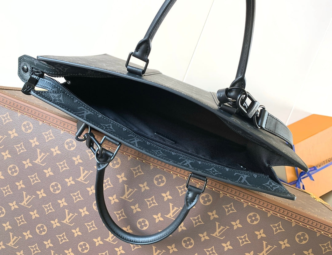 LOUIS VUITTON LV 25S SAC PLAT BAG 39 IN BLACK MONOGRAM ECLIPSE CANVAS