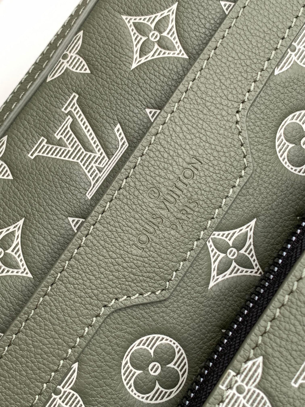 LOUIS VUITTON TRIO MESSENGER BAG 25 IN GREEN MONOGRAM SHADOW CALFSKIN