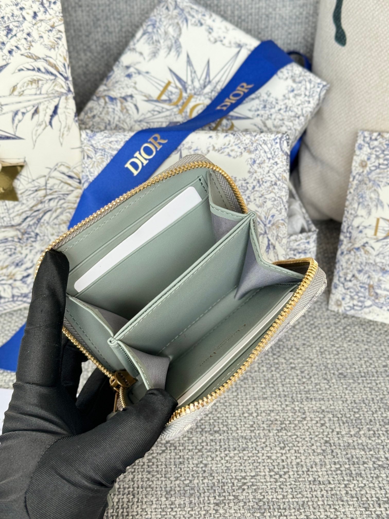 DIOR MONTAIGNE VOYAGEUR COIN PURSE 12 IN GREY MONOGRAM OBLIQUE JACQUARD