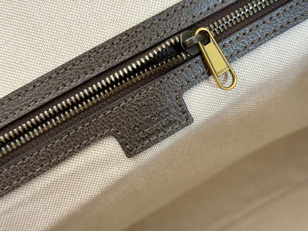 GUCCI SAVOY LARGE DUFFLE BAG 50 IN BEIGE AND EBONY  SUPREME CANVAS