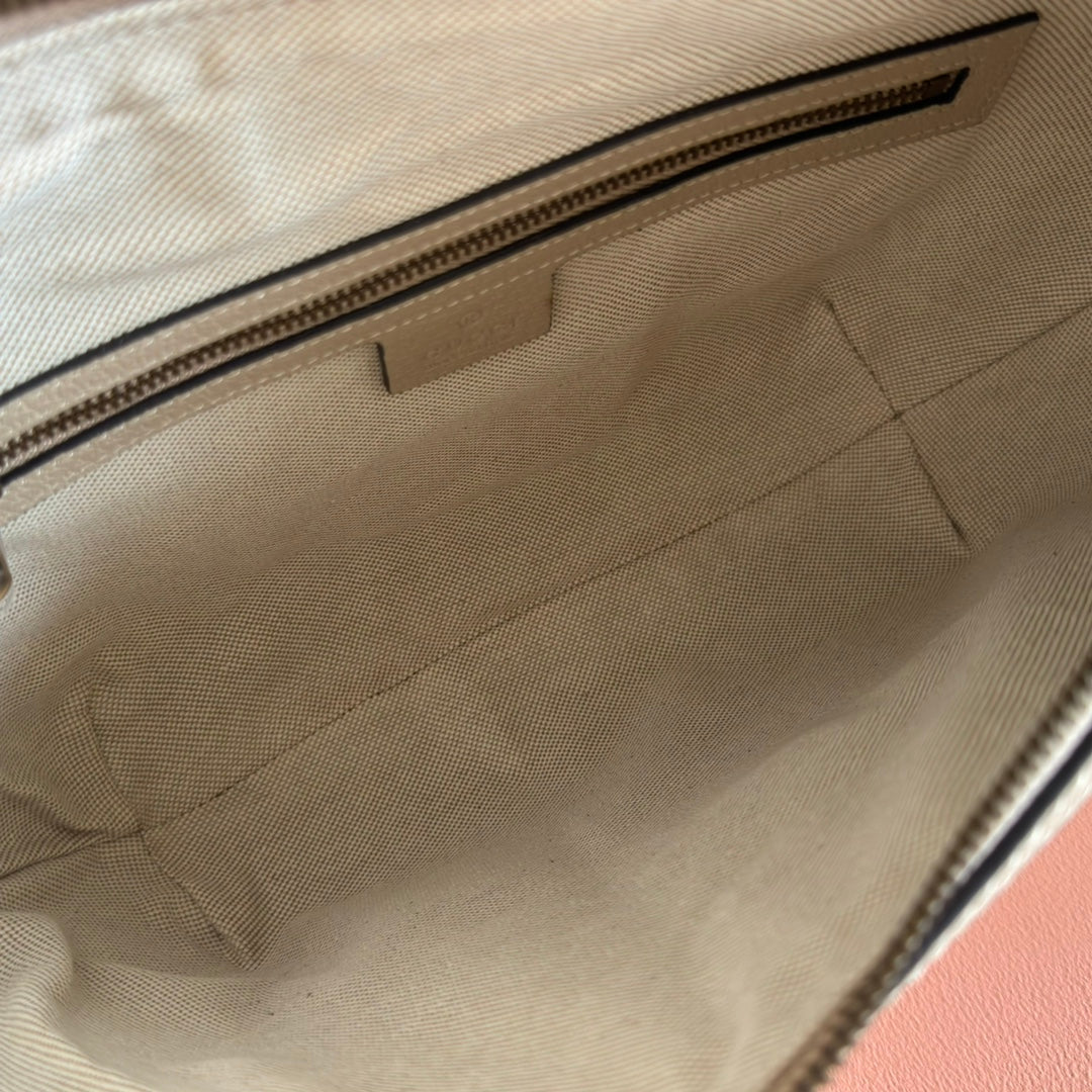GUCCI 25S EPILOGUE BAG 30 IN BEIGE AND WHITE CALFSKIN