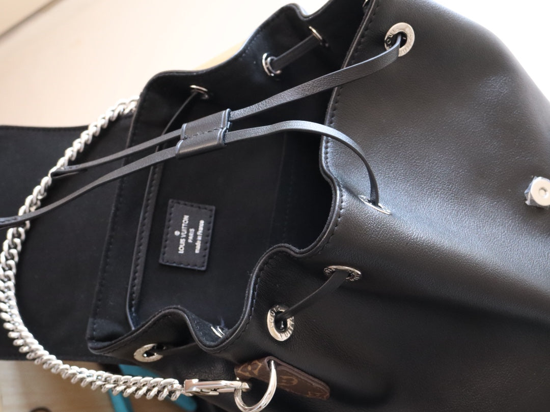 LOUIS VUITTON LV 25S MONTSOURIS VIBE 35 IN BLACK LAMBSKIN SILVER HARDWARE
