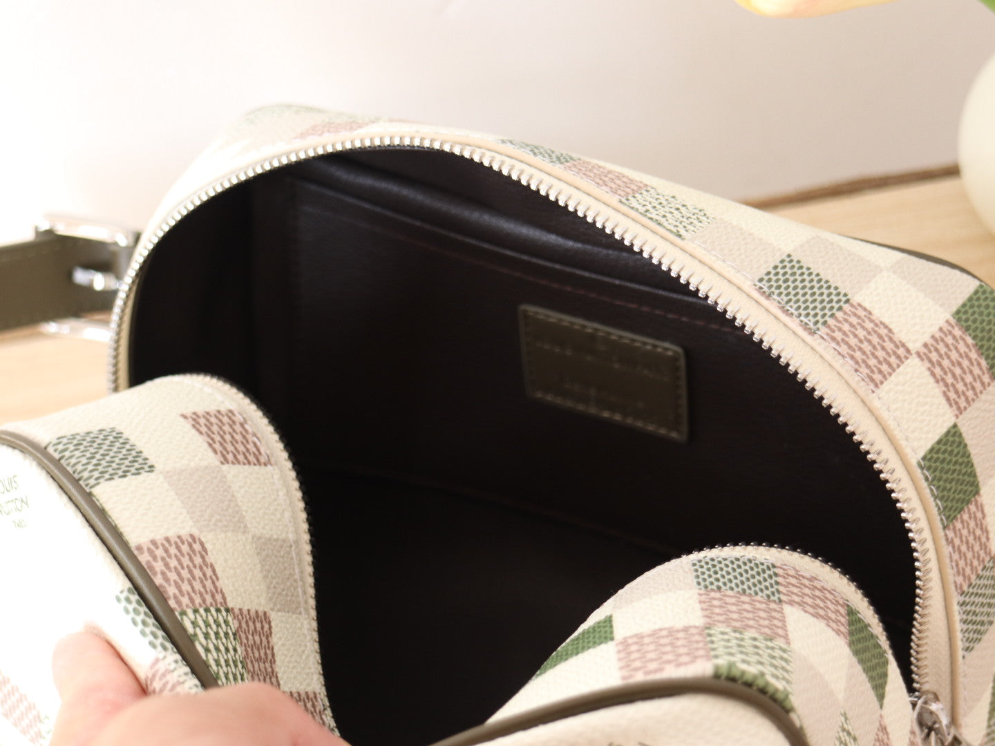 LOUIS VUITTON LOCKER DOPP KIT 23 IN KHAKI DAMOFLAGE COATED CANVAS