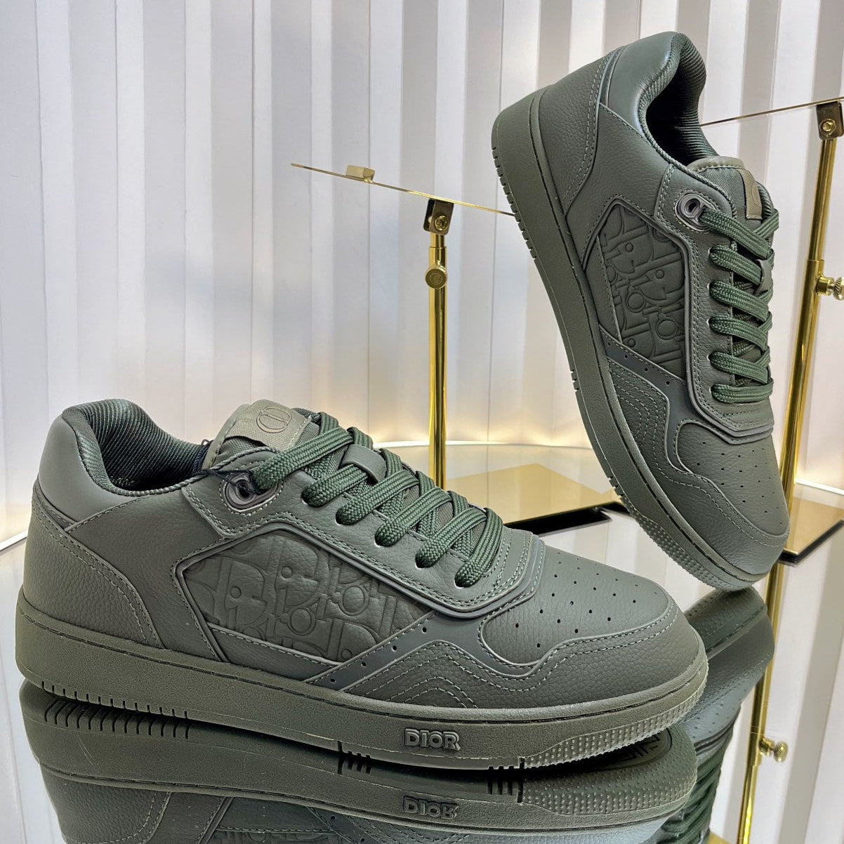 DIOR B27 LOW-TOP SNEAKER ARMY GREEN SMOOTH CALFSKIN