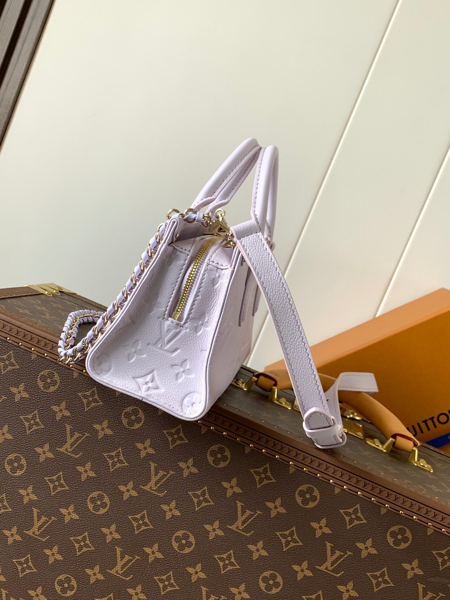 LOUIS VUITTON LV 25S ONTHEGO EAST WEST BAG 25 IN LIGHT LAVENDER CALFSKIN MONOGRAM EMPREINTE