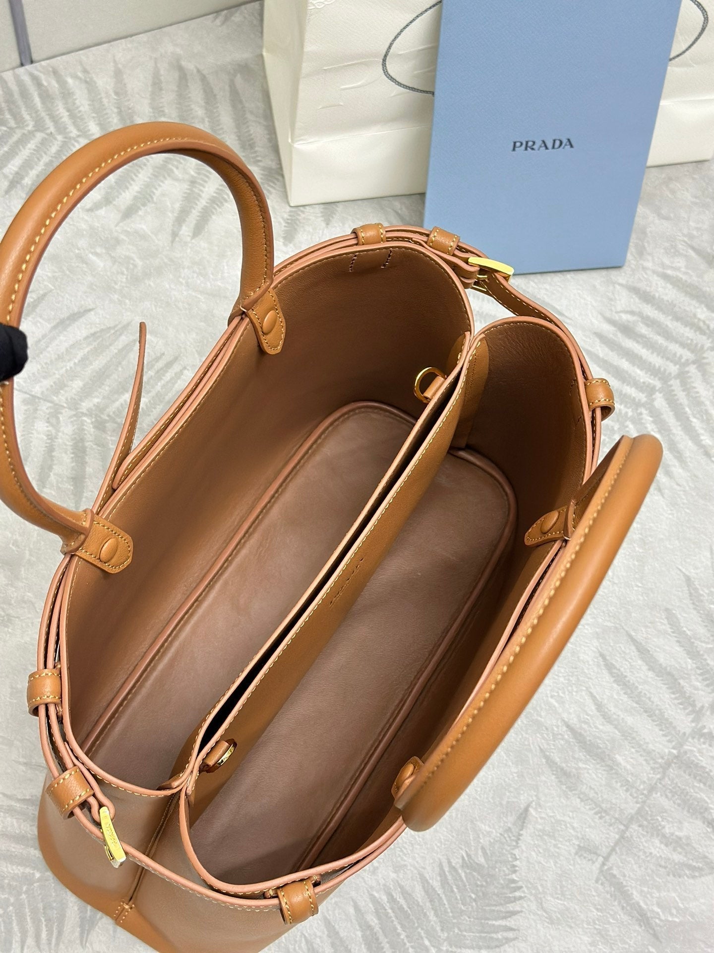 PRADA 25S BUCKLE MEDIUM HANDBAG 35 IN RK CARAMEL CALFSKIN GOLD HARDWARE