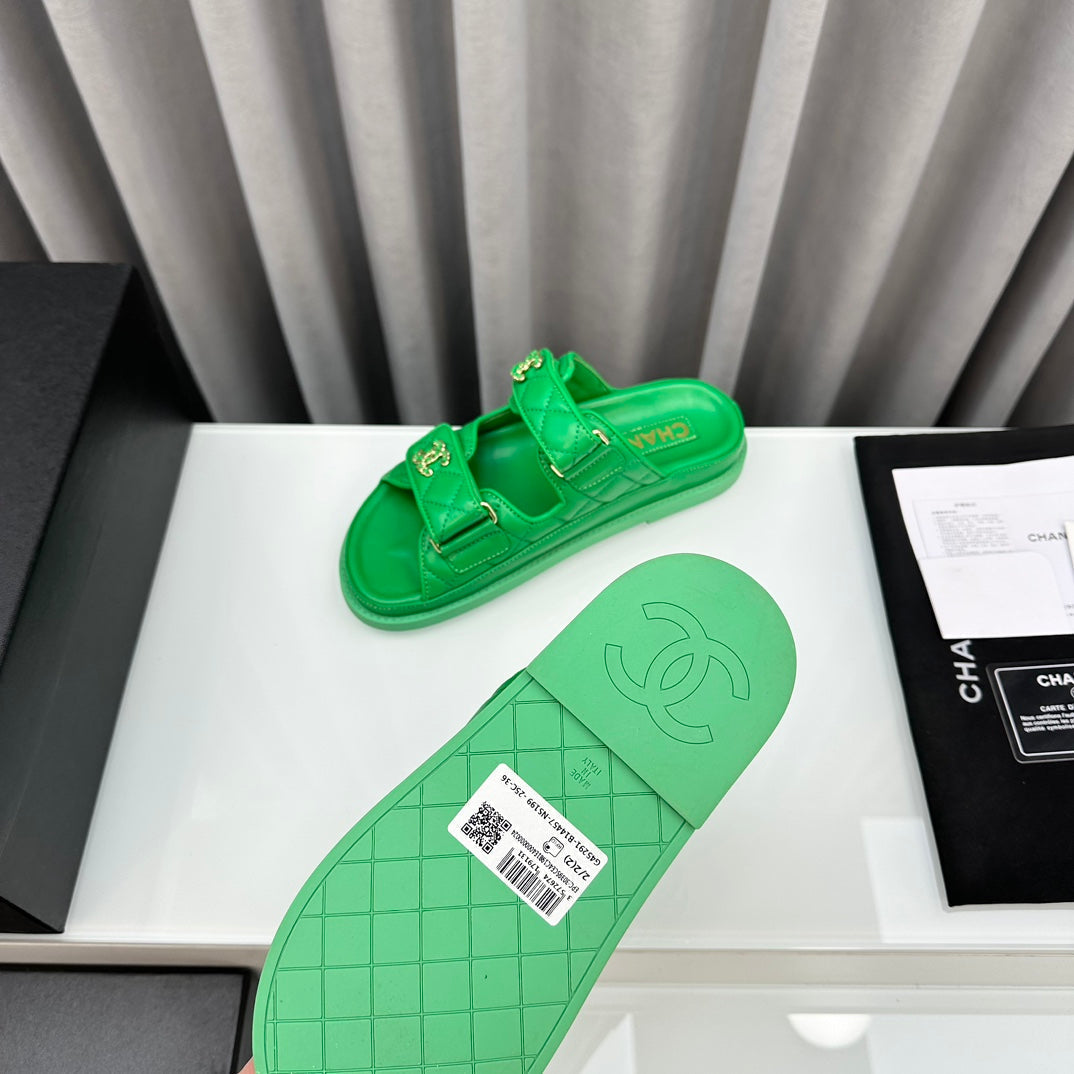 CHANEL dad sandals greean lambskin mules
