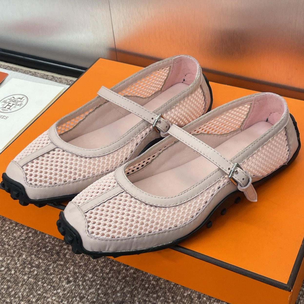 HERMES KICHU BALLET FLAT IN LIGHT PINK CROCHET KNIT AND CALFSKIN