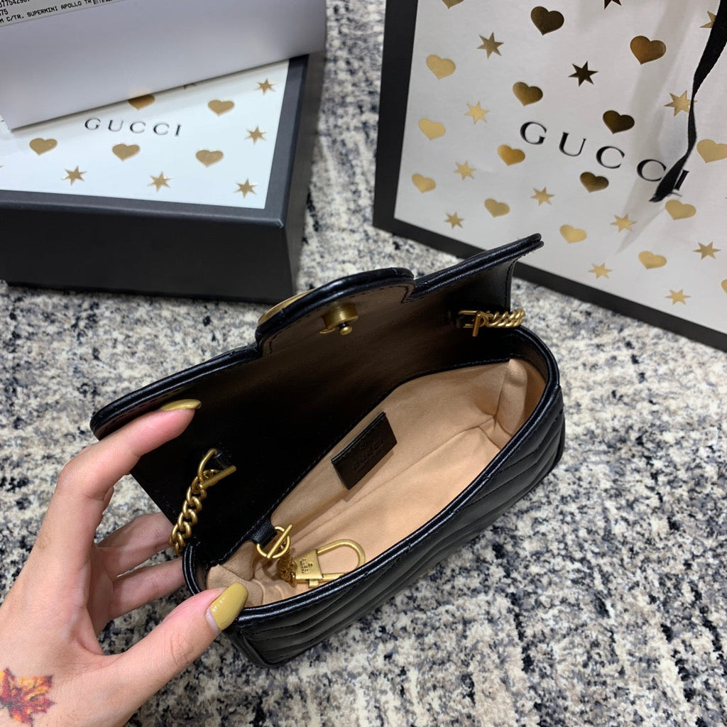 GUCCI Marmont Mini 16.5cm Black Calfskin Gold Hardware
